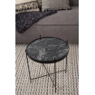 CUPID - Table de salon en métal noir et marbre noir en situation